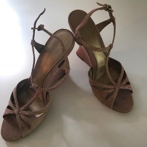 Eagiolla- Enzo Angiolini- pink wedge heels